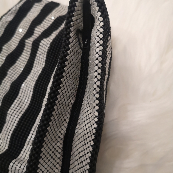 bcbg maxazria evening ouch/clutche - Picture 8 of 14